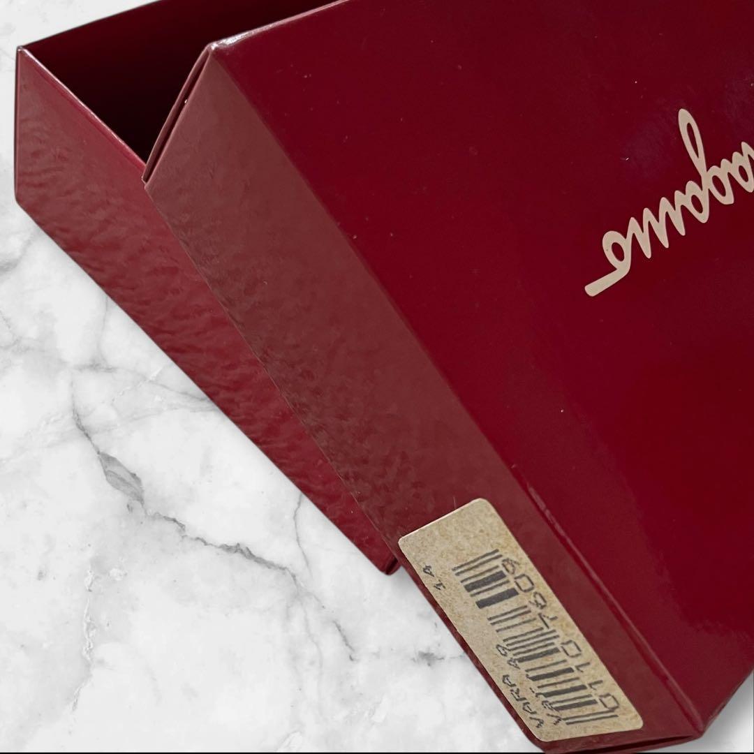 【美品】Salvatore Ferragamo 黒 長財布