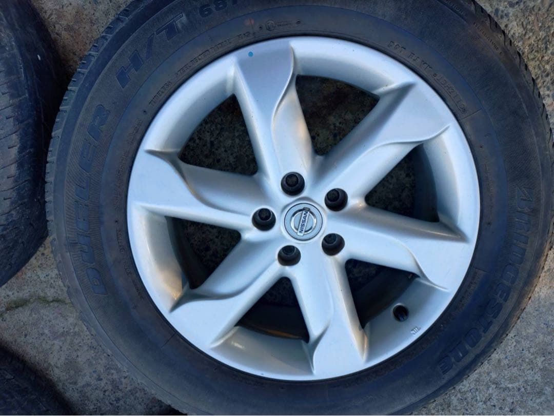 日産純正ホイール 235/65R18 4本セット