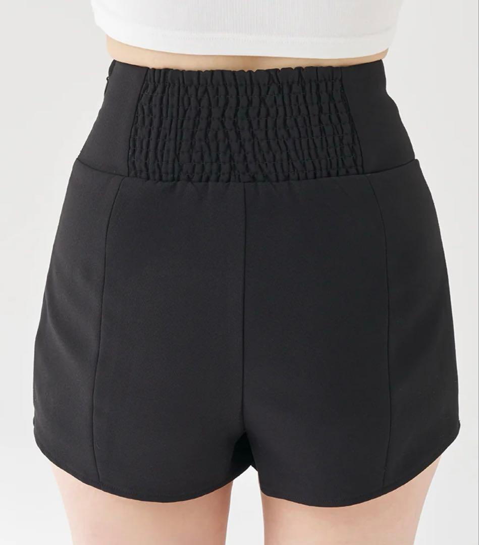 新品未使用　ダーリッチ　美シルエットショートパンツ Free