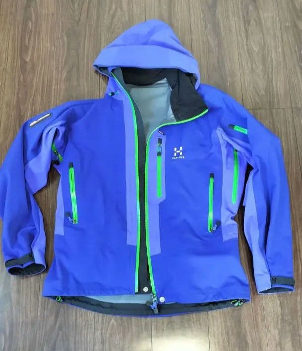 ホグロフス　クーノワールジャケットGORE-TEX