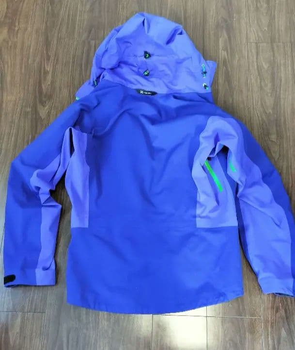 ホグロフス　クーノワールジャケットGORE-TEX