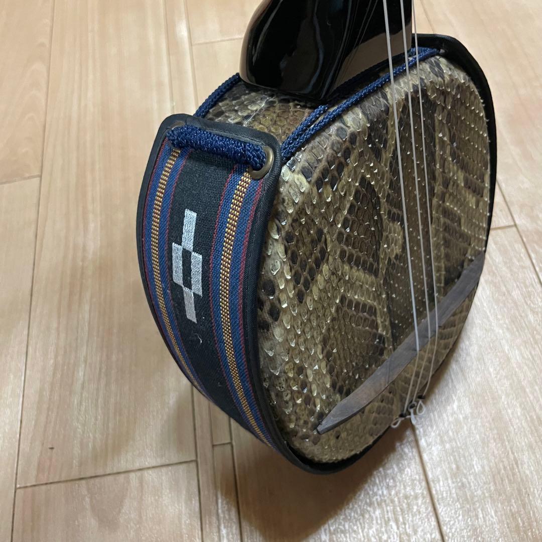三線　沖縄　ヘビ　蛇皮　本蛇皮
