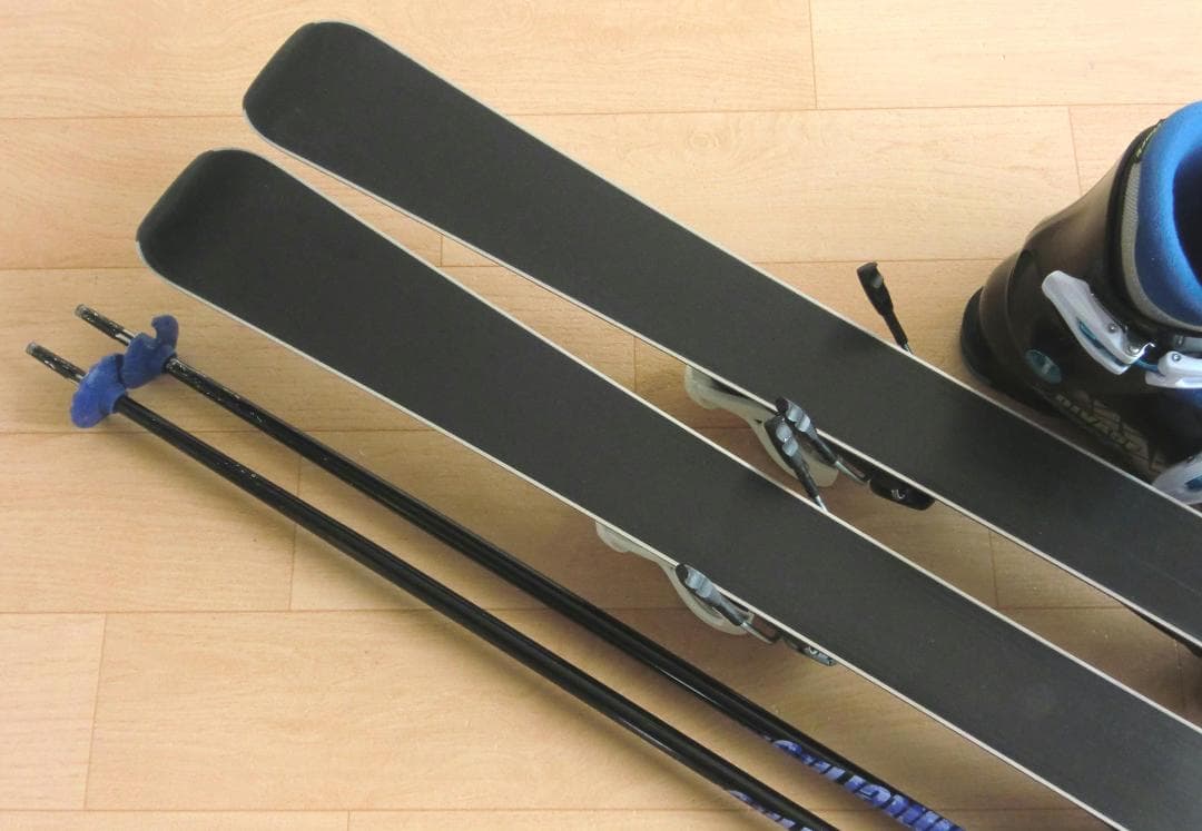 ■送料無料■ノルディカ＋Hart■子供用スキーセット■板120靴22■WAX済■