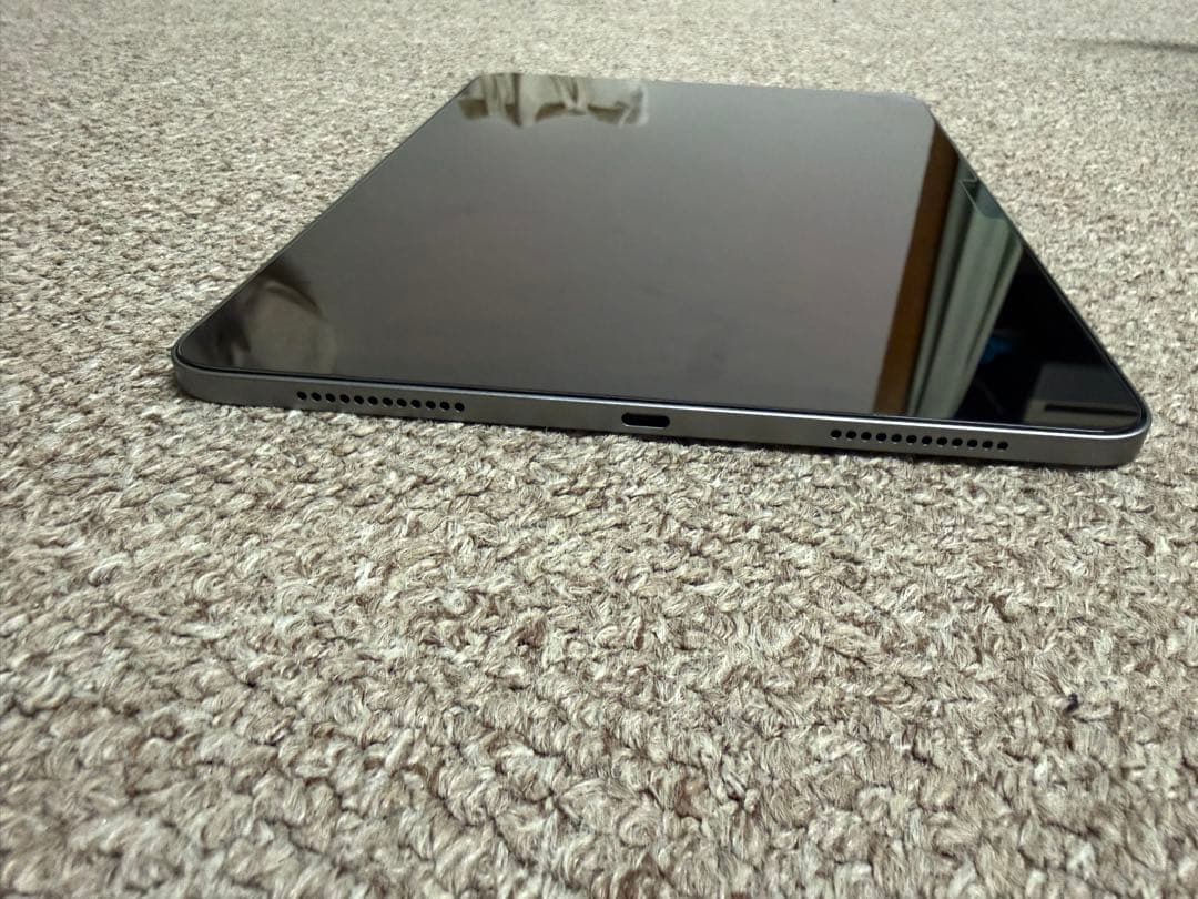 Apple iPad Air 11インチ M3スペースグレー 純正カバー付き