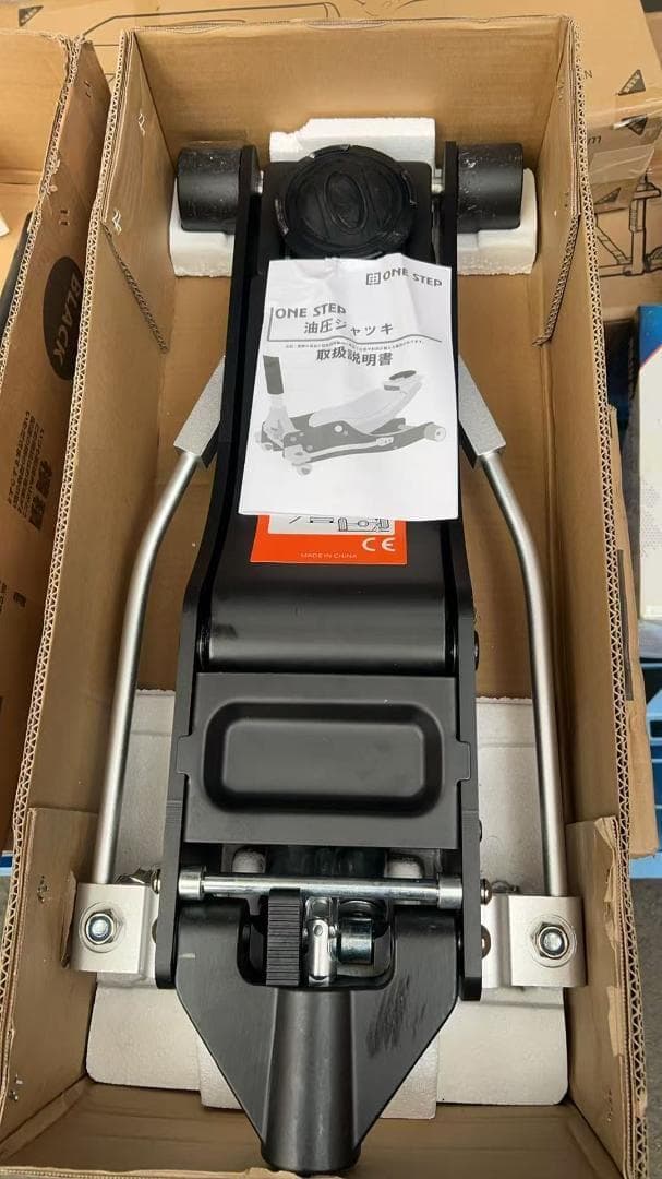 中古美品　油圧ジャッキ 低床 3t フロアジャッキ ブラック