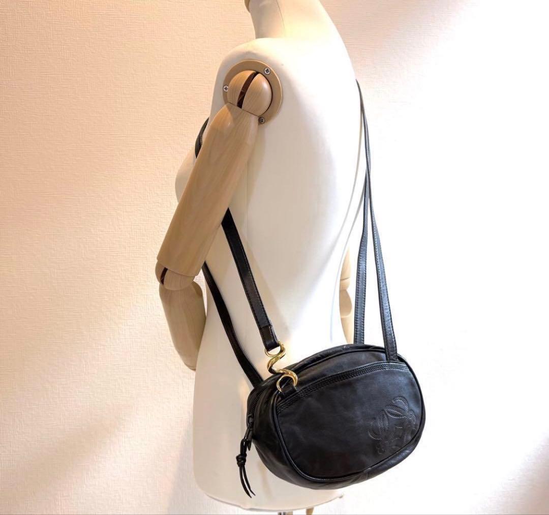 【美品】LOEWE ロエベ　アナグラム　ナッパレザー　ミニショルダー