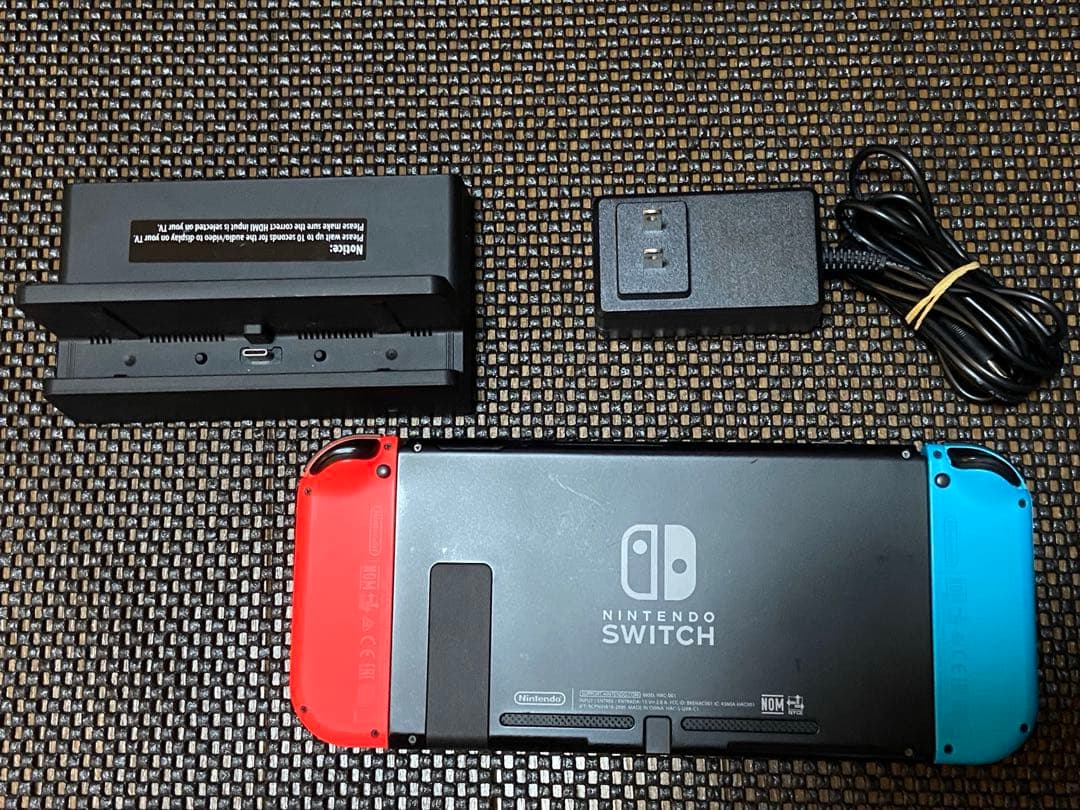 Nintendo Switch 本体 青/赤 Joy-Con 付属品あり