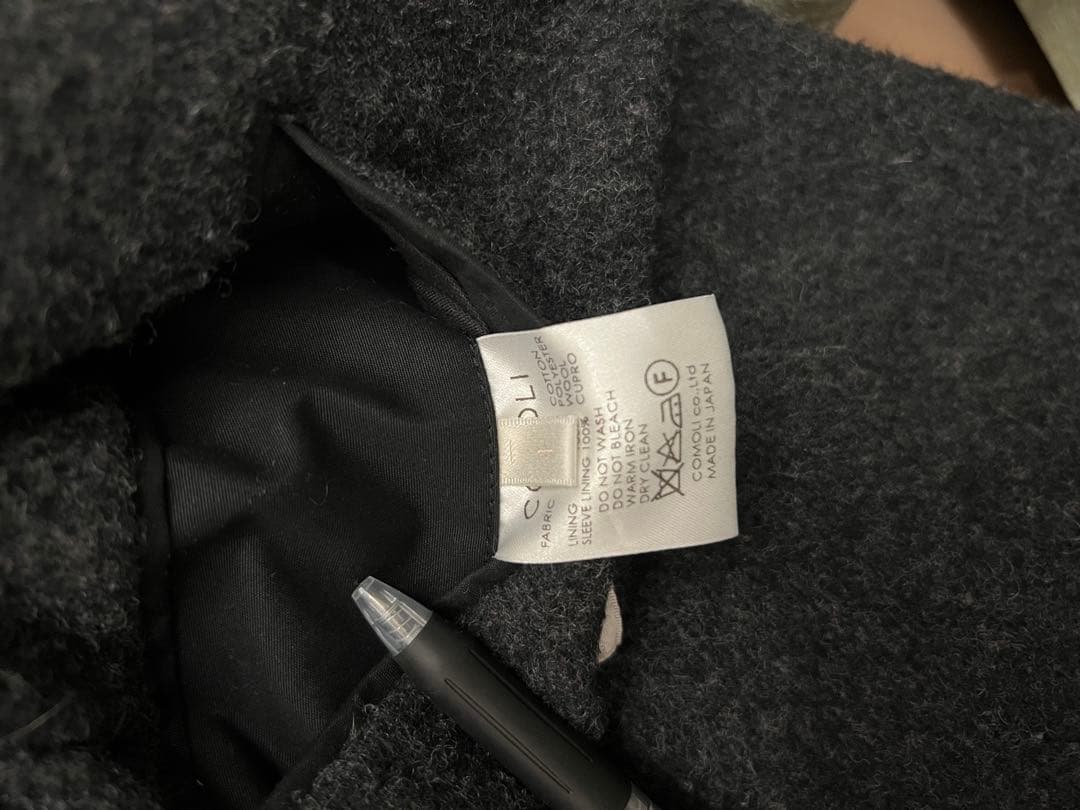 comoli タイロッケンコート　ブラック