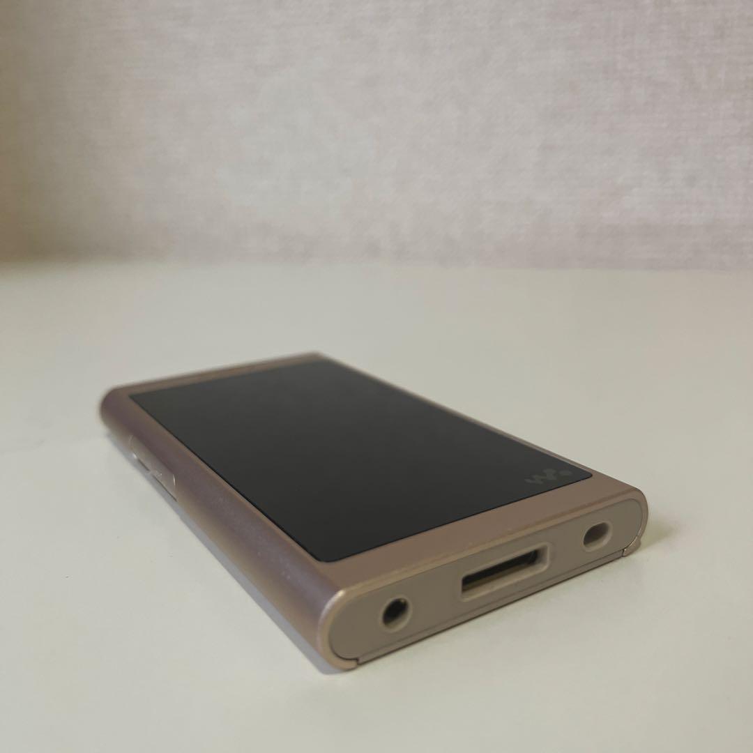ポータブルプレーヤー SONY WALKMAN GOLD NW-A55