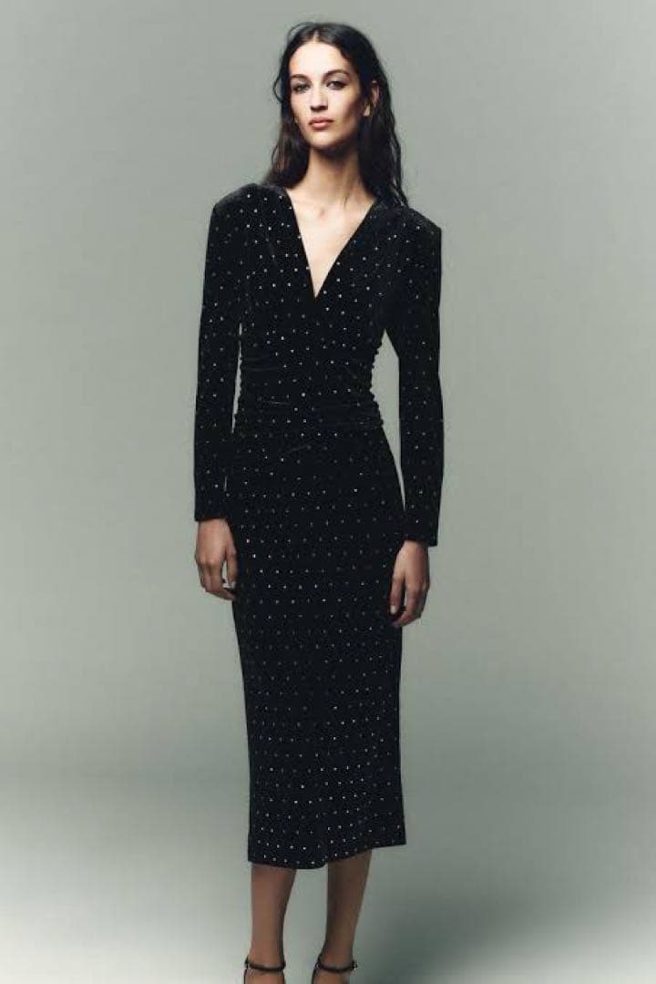 12/24〜1月中旬まで発送不可　VELVET MIDI DRESS ZARA