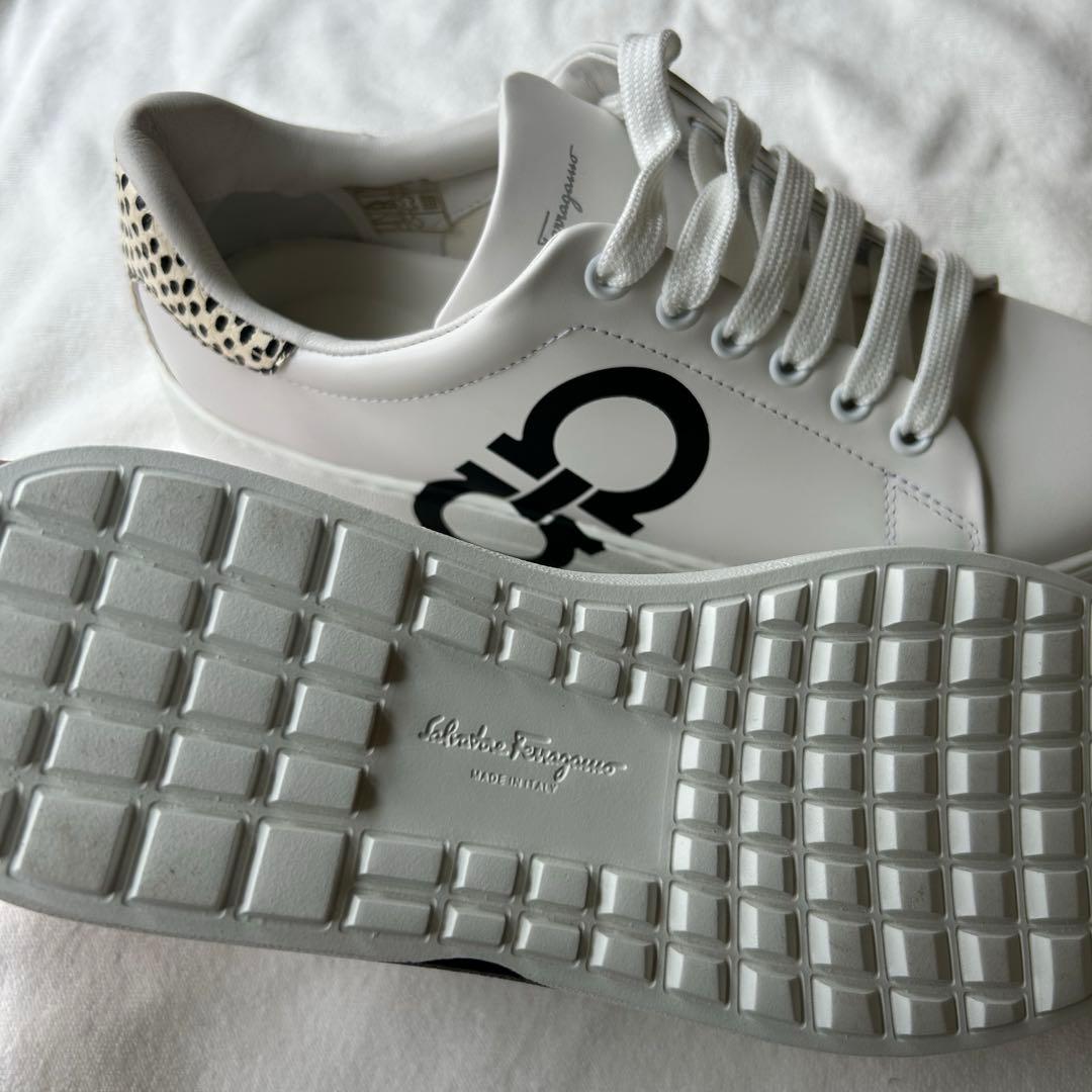 Salvatore Ferragamo レディーススニーカー