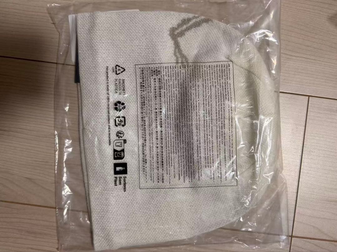 ARC'TERYXホワイト グラフィックプリント ニットビーニー