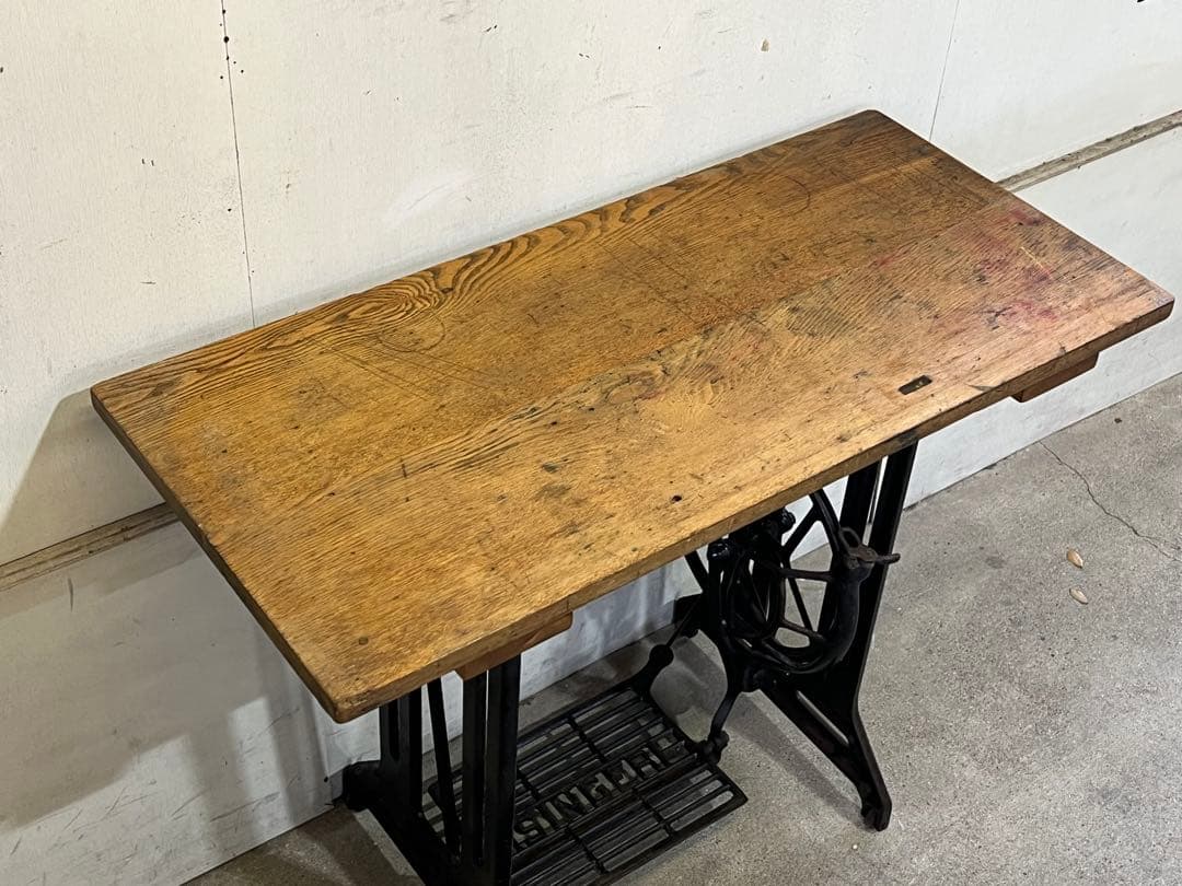 ド*ー様 USA SINGER 鉄脚 古材天板テーブル 作業台 シンガーミシン