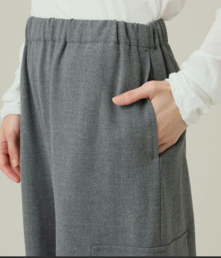 新品未使用タグ付き！Curensology /ストレッチカーゴパンツ