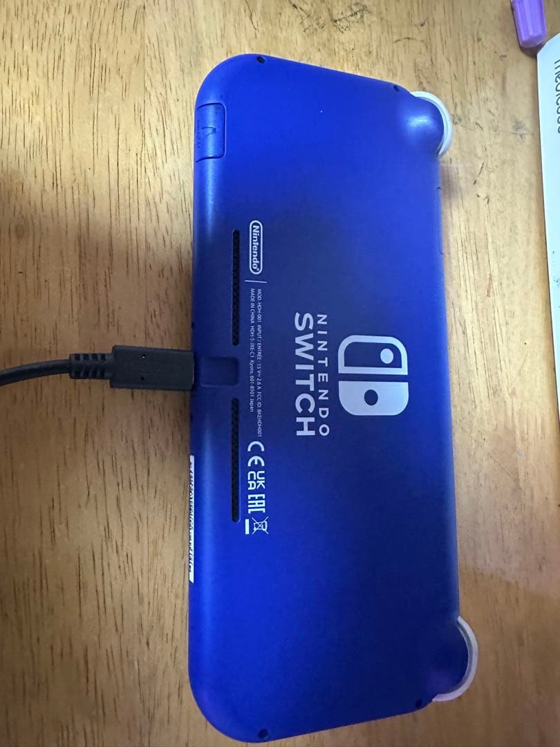 ニンテンドースイッチライト　画面割れ