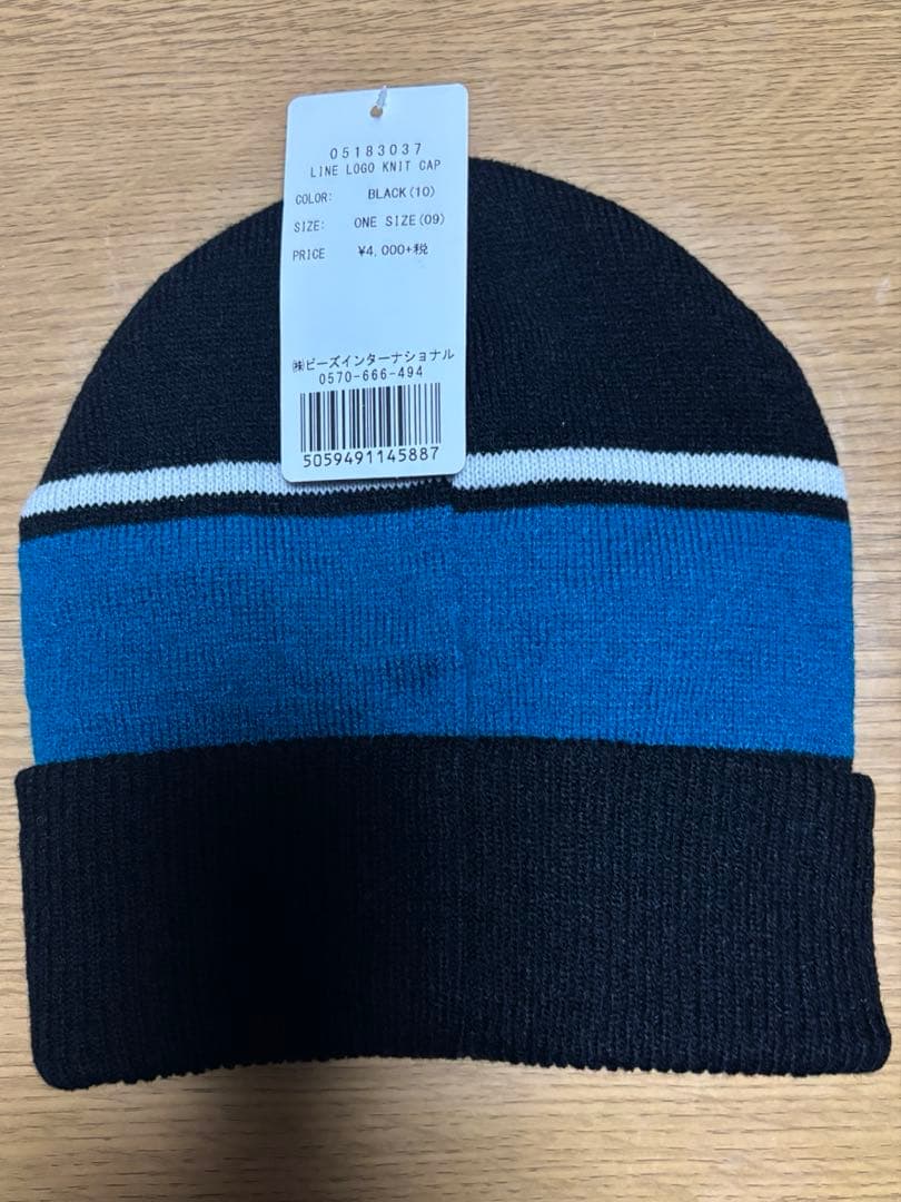 新品未使用 ウィンタースポーツ用ウェアセット（手袋・帽子付き）