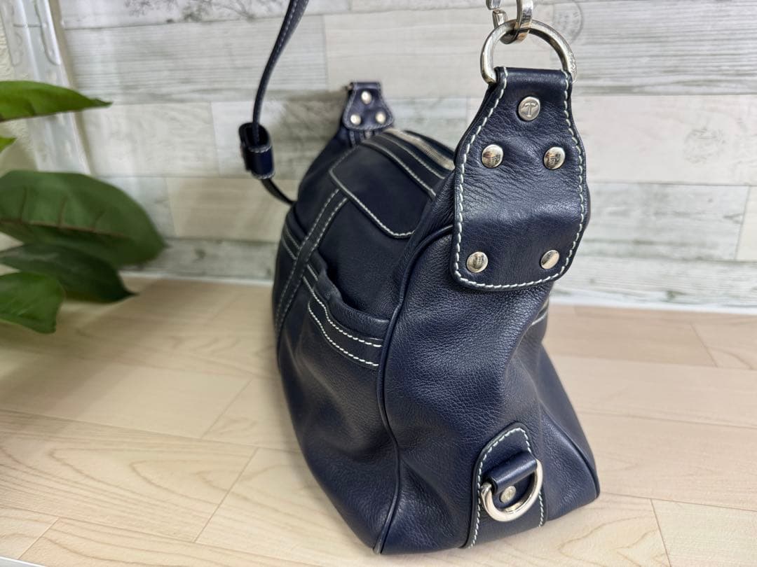 ★TOD'S ★ ネイビー レザー ショルダーバッグ