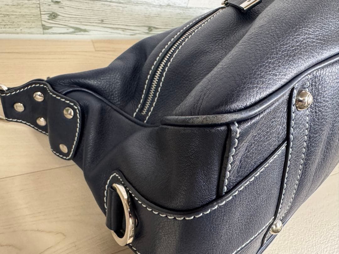 ★TOD'S ★ ネイビー レザー ショルダーバッグ