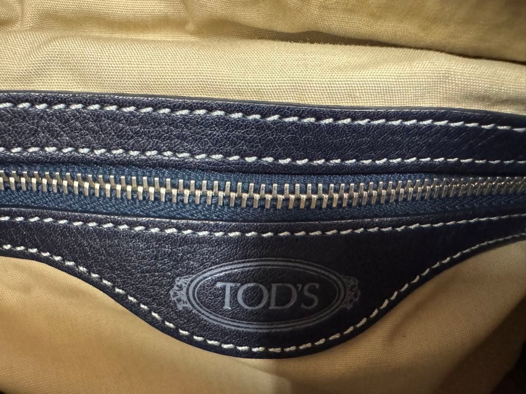 ★TOD'S ★ ネイビー レザー ショルダーバッグ