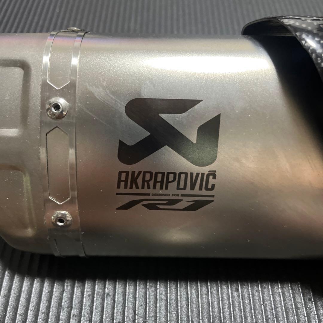 AKRAPOVIC YAMAHAR1マフラー ステンレスカーボンAmazon購入