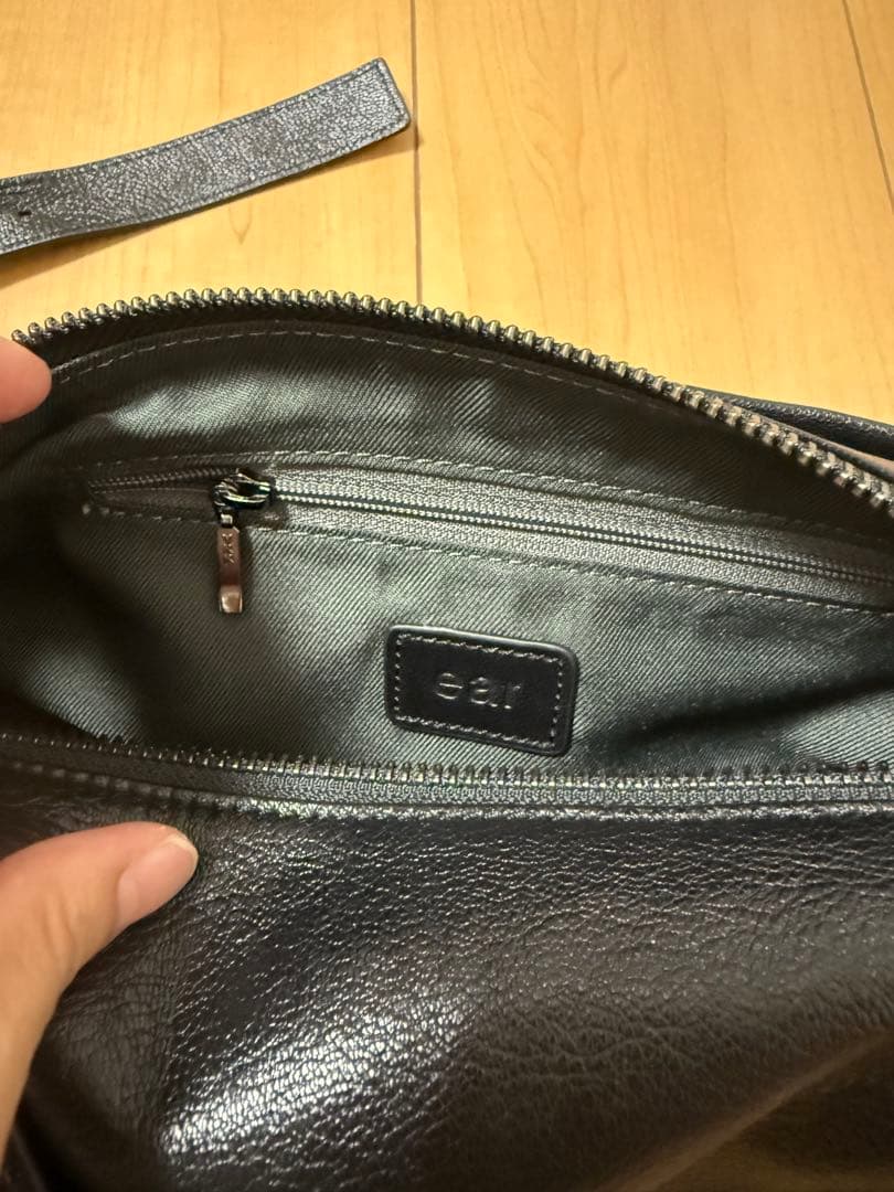 イアパピヨネ ボックスショルダーバッグ