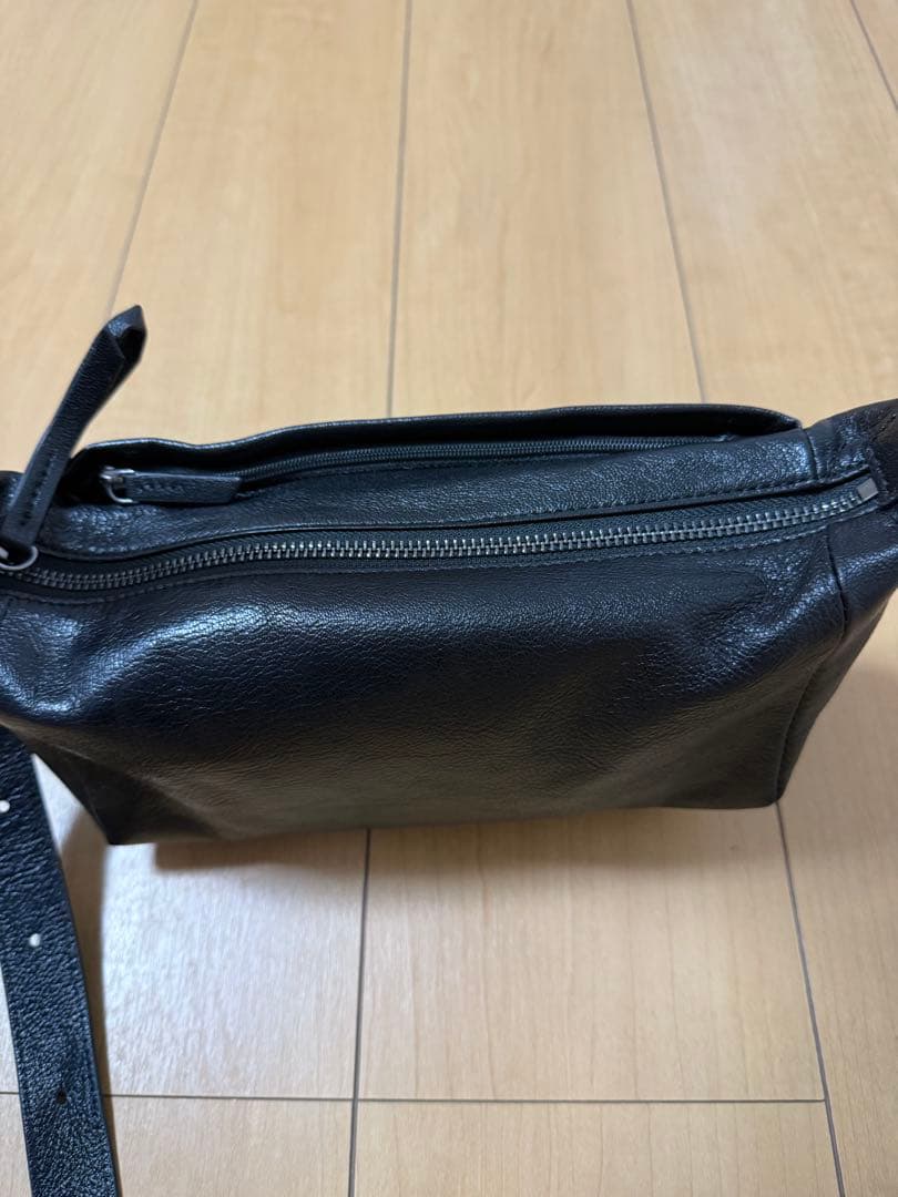 イアパピヨネ ボックスショルダーバッグ