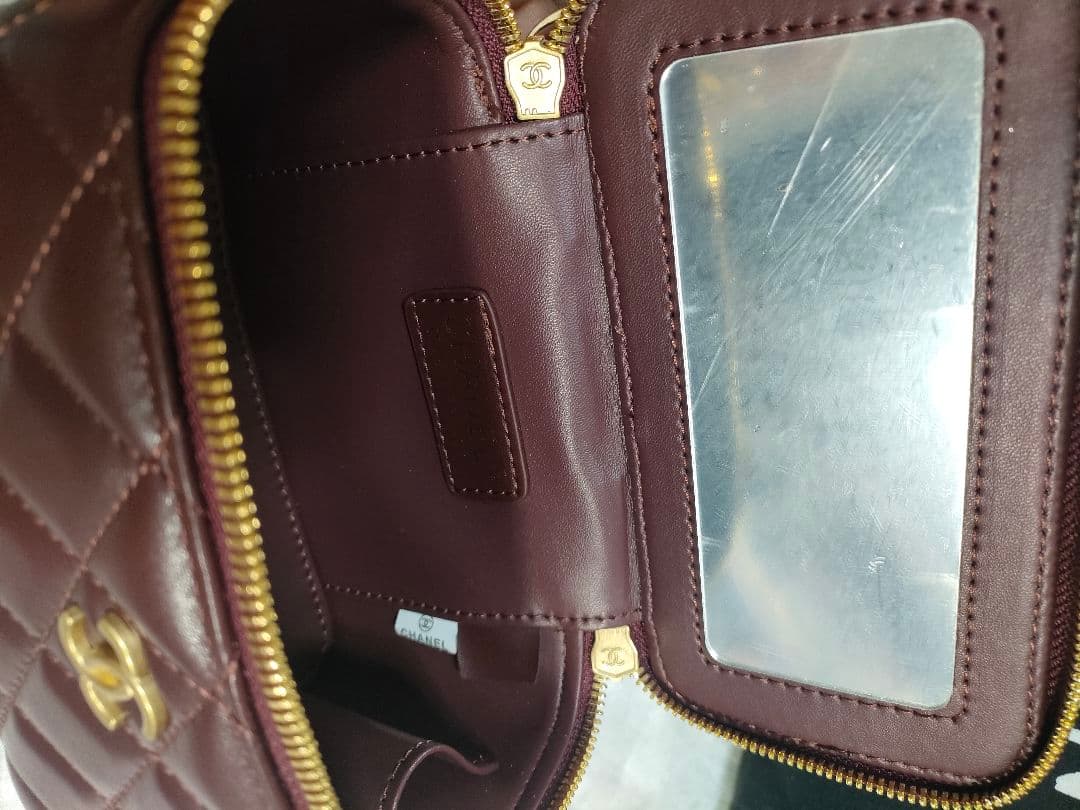 シャネル ショルダーバニティ バーガンディ ノベルティ