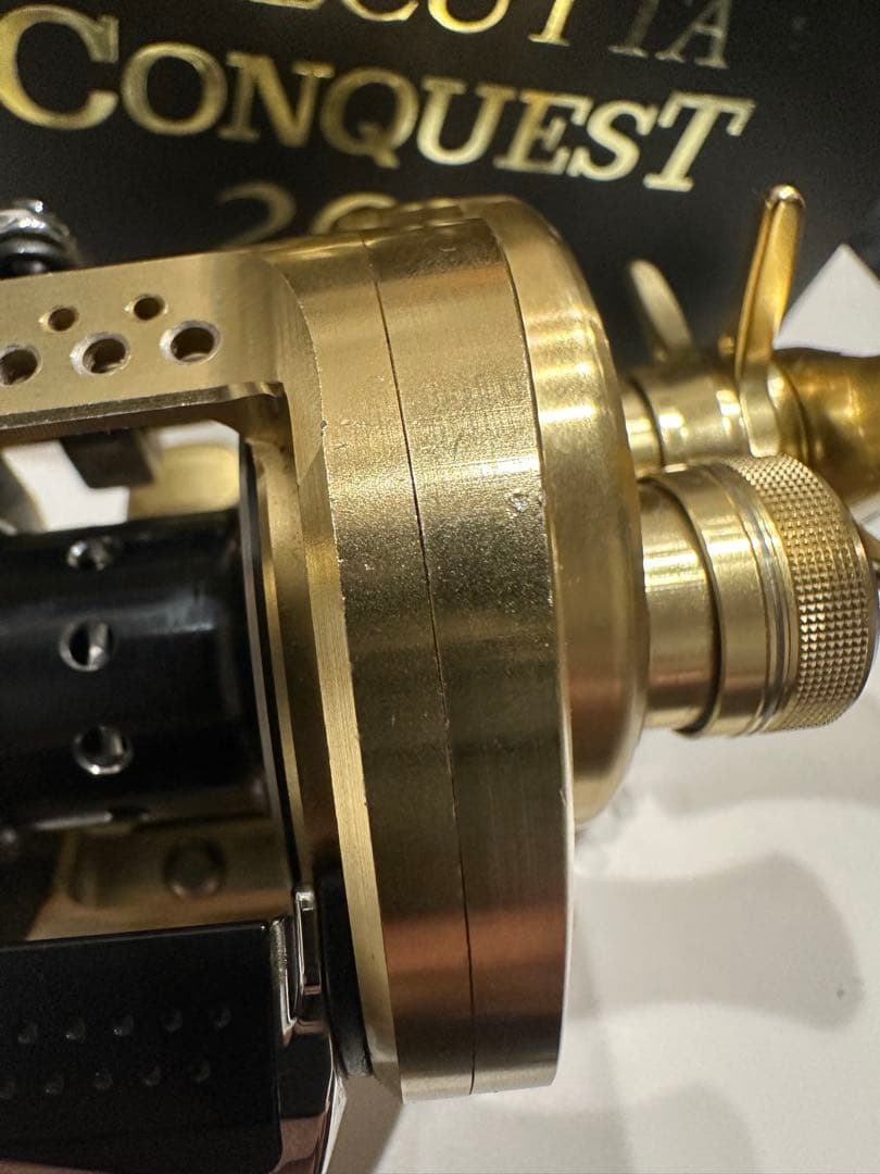 SHIMANO 14CALCUTTA CONQUEST 200 ベイトリール