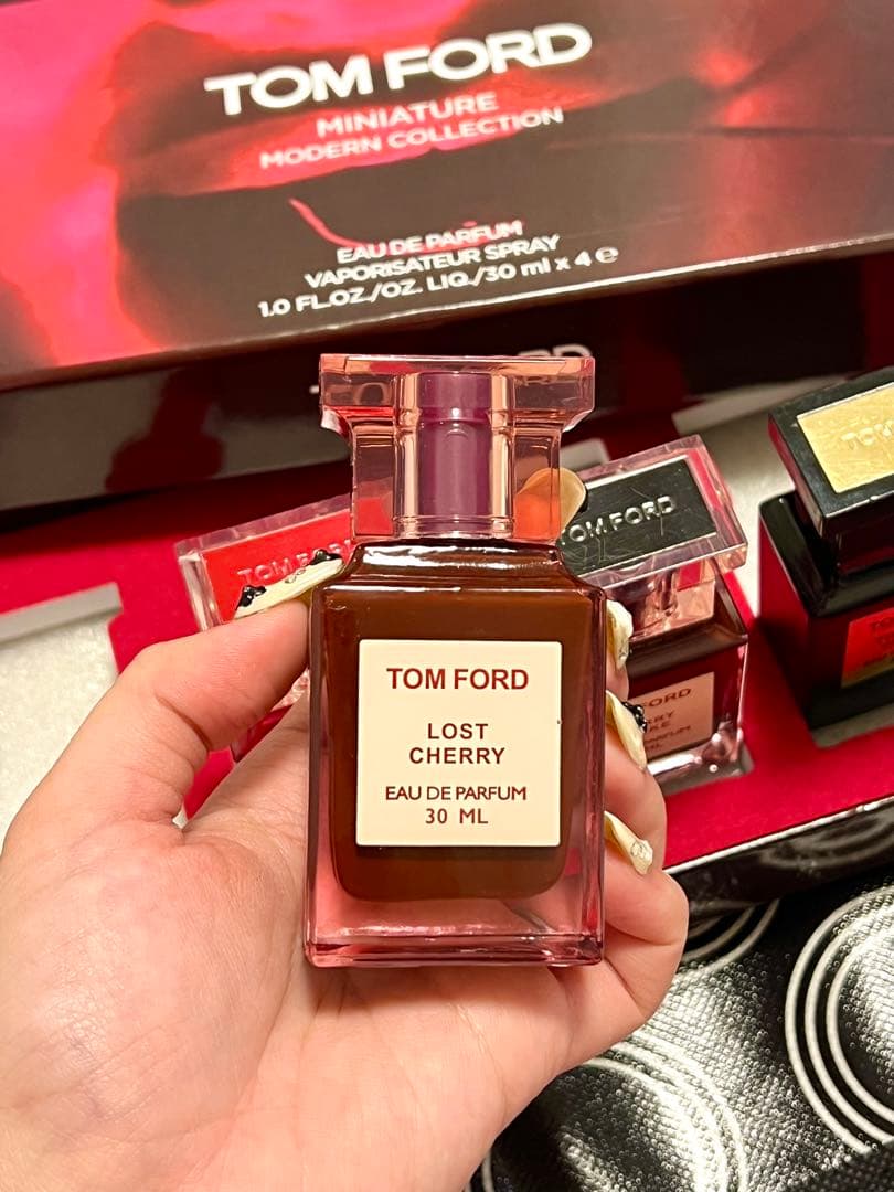r*☆様 TOM FORD モダンコレクション ミニチュア香水セット
