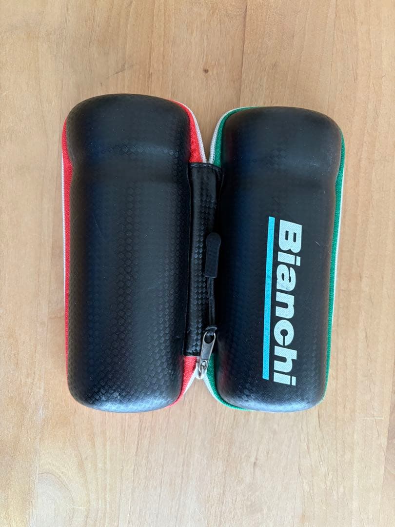 【美品・即購入可・価格交渉可】 Bianchi 携帯工具セット パンク修理キット