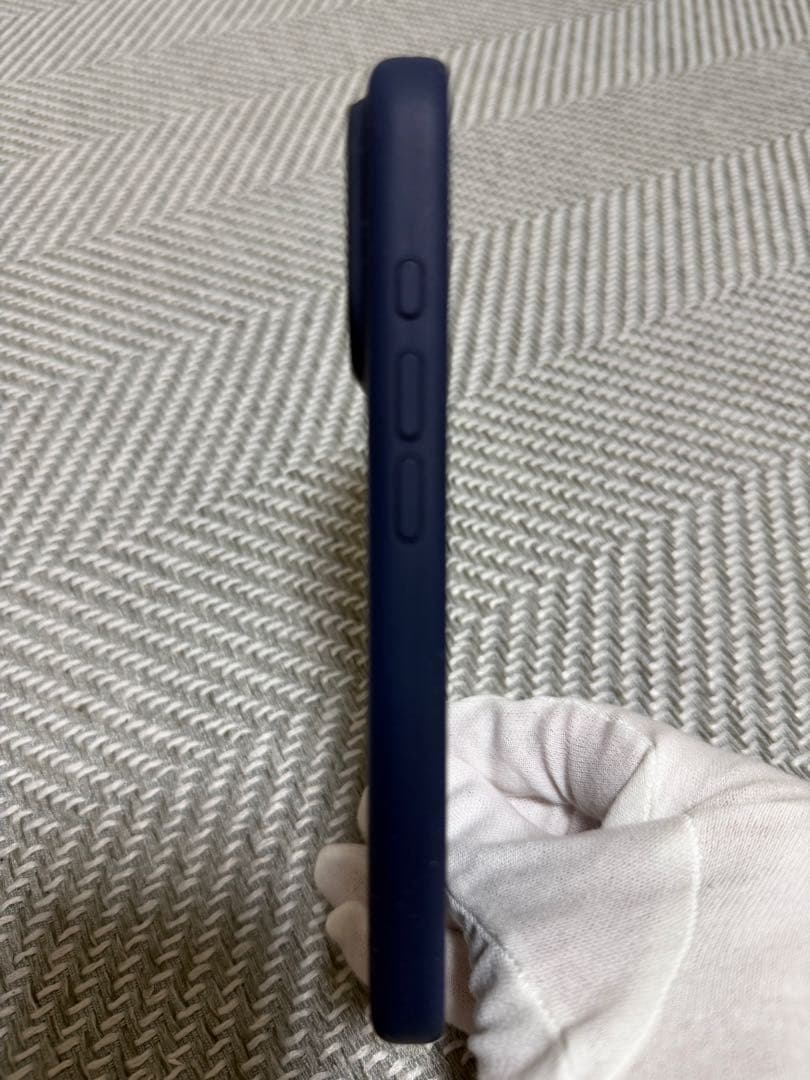 iPhone17Pro 純正シリコンケース・テックウーブンケース