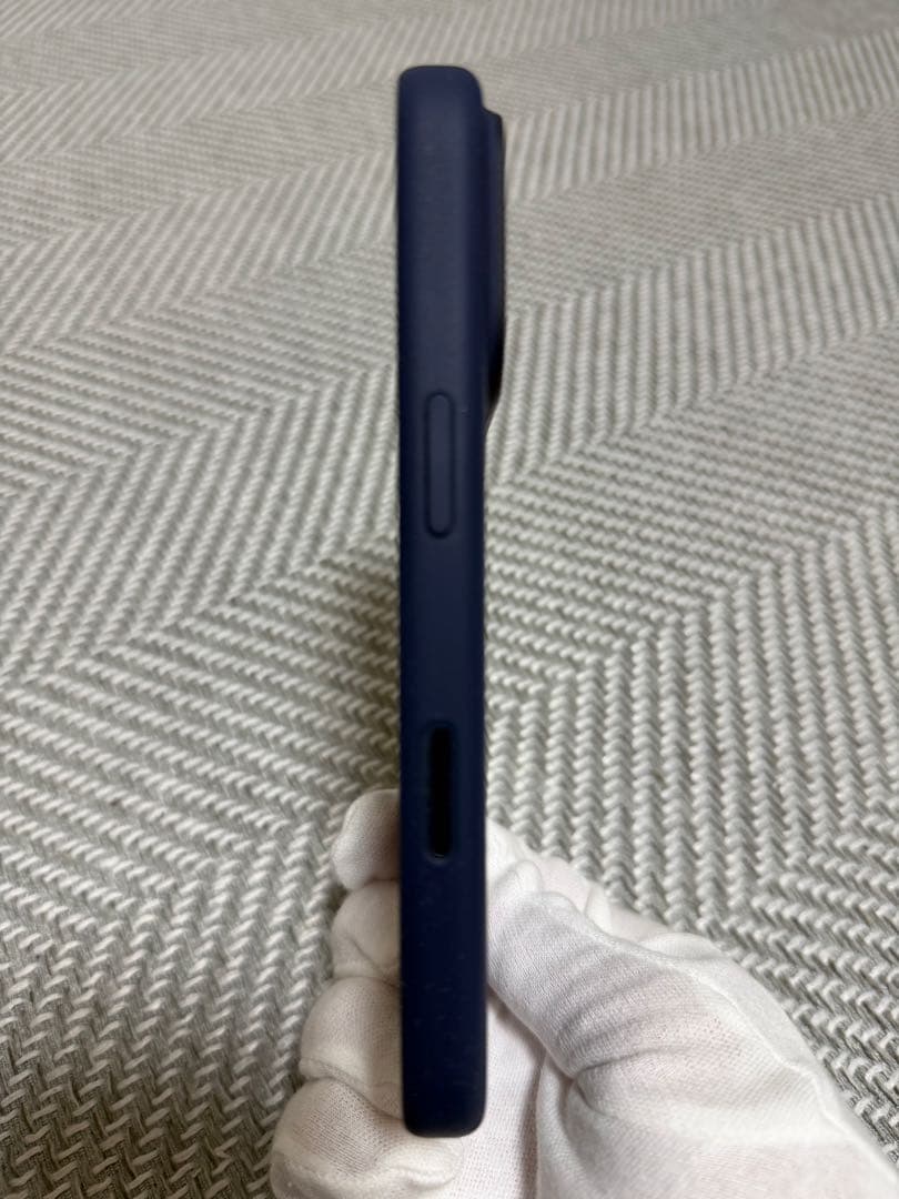 iPhone17Pro 純正シリコンケース・テックウーブンケース