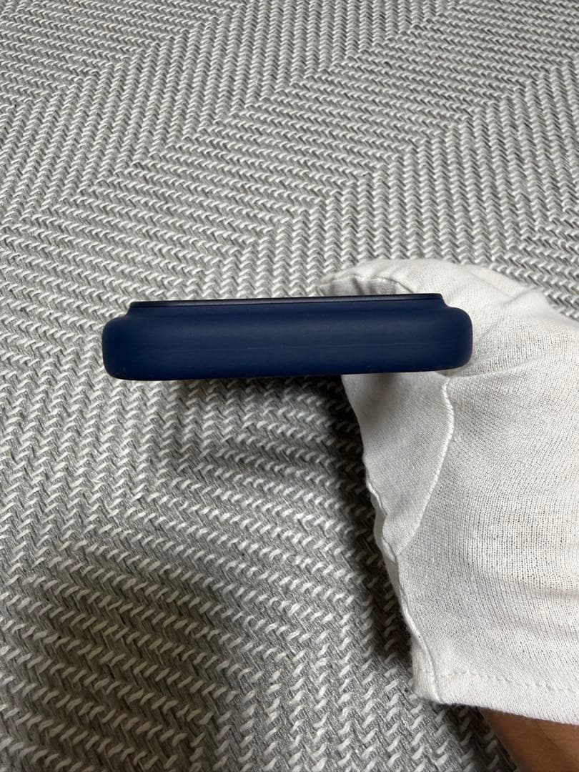 iPhone17Pro 純正シリコンケース・テックウーブンケース