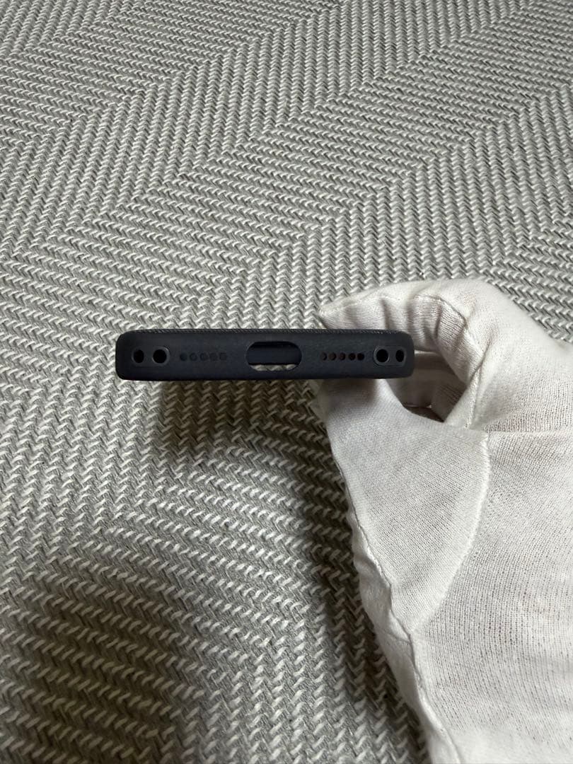 iPhone17Pro 純正シリコンケース・テックウーブンケース