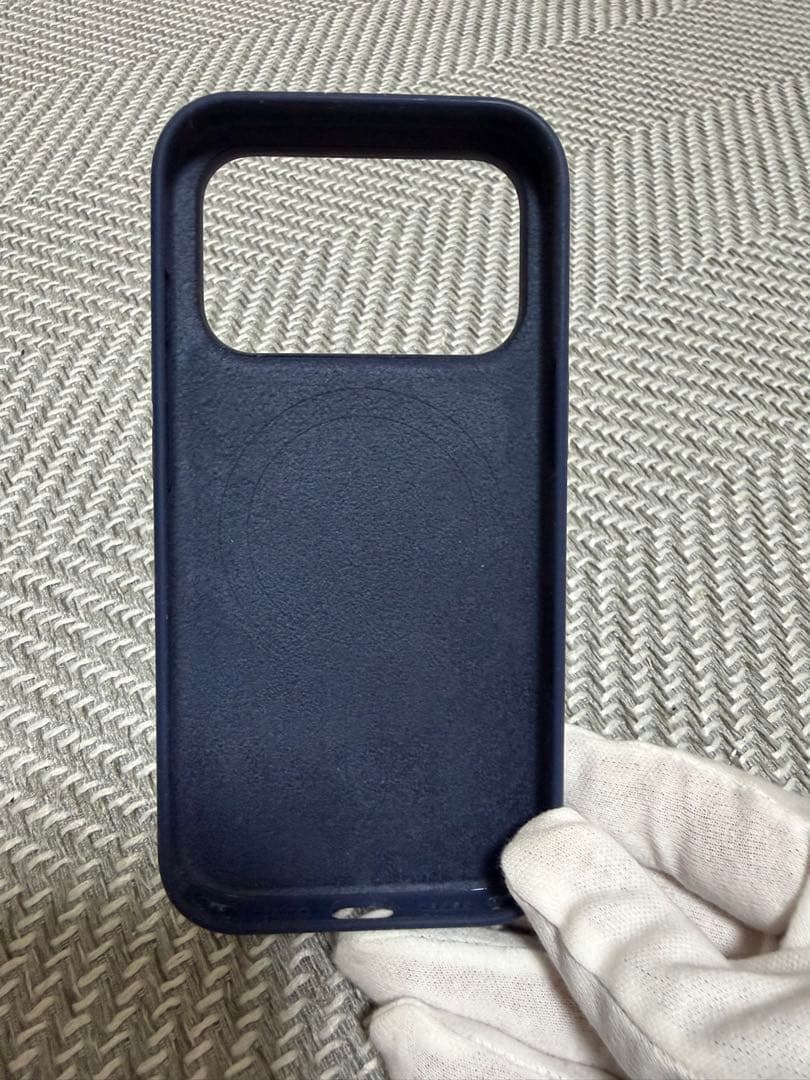 iPhone17Pro 純正シリコンケース・テックウーブンケース