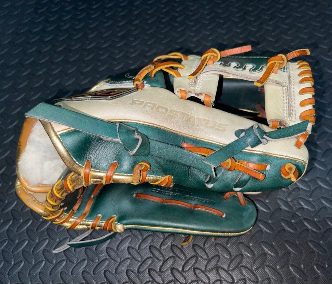 「即戦力」　ZETT 今宮モデル　限定モデル　グローブ　薬指リング付き