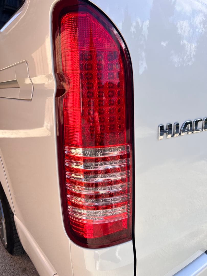 ハイエース　ステラファイブ　LEDテールランプ