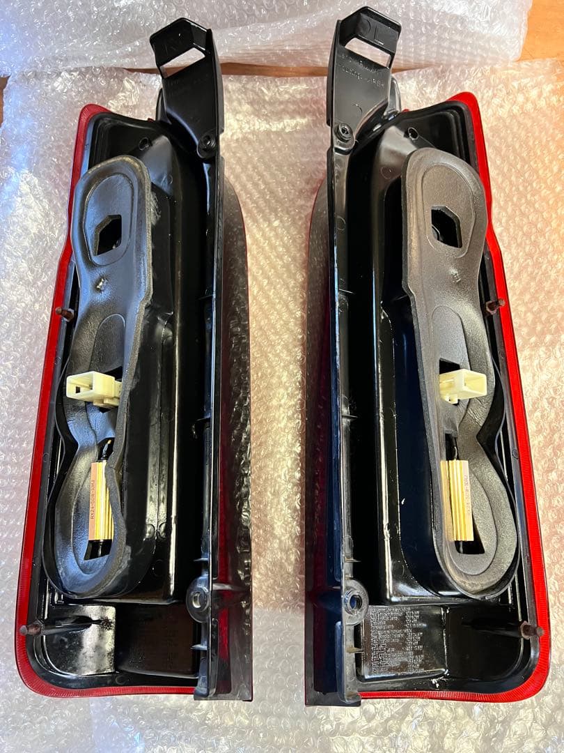 ハイエース　ステラファイブ　LEDテールランプ