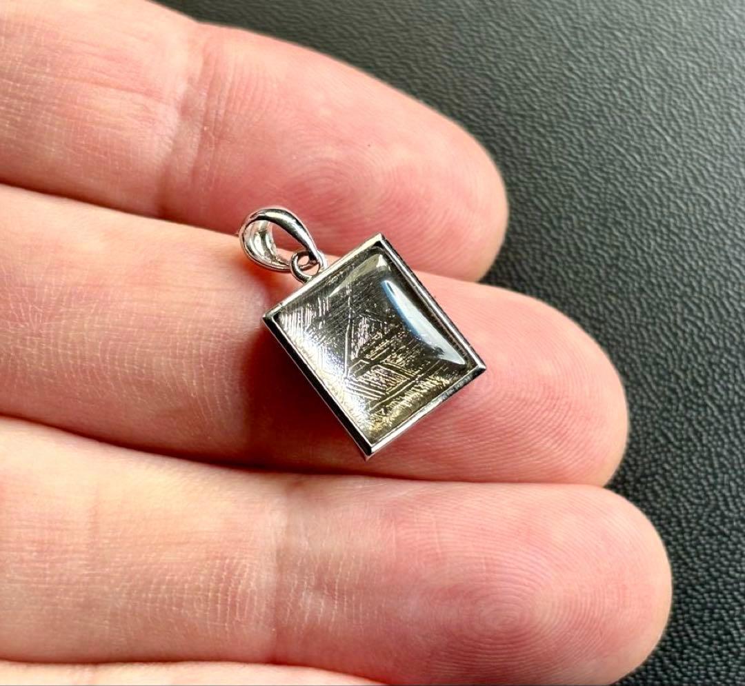 Qualia様用　宇宙の彼方から舞い降りし奇跡の隕石　プレミアムシルバーギベオン