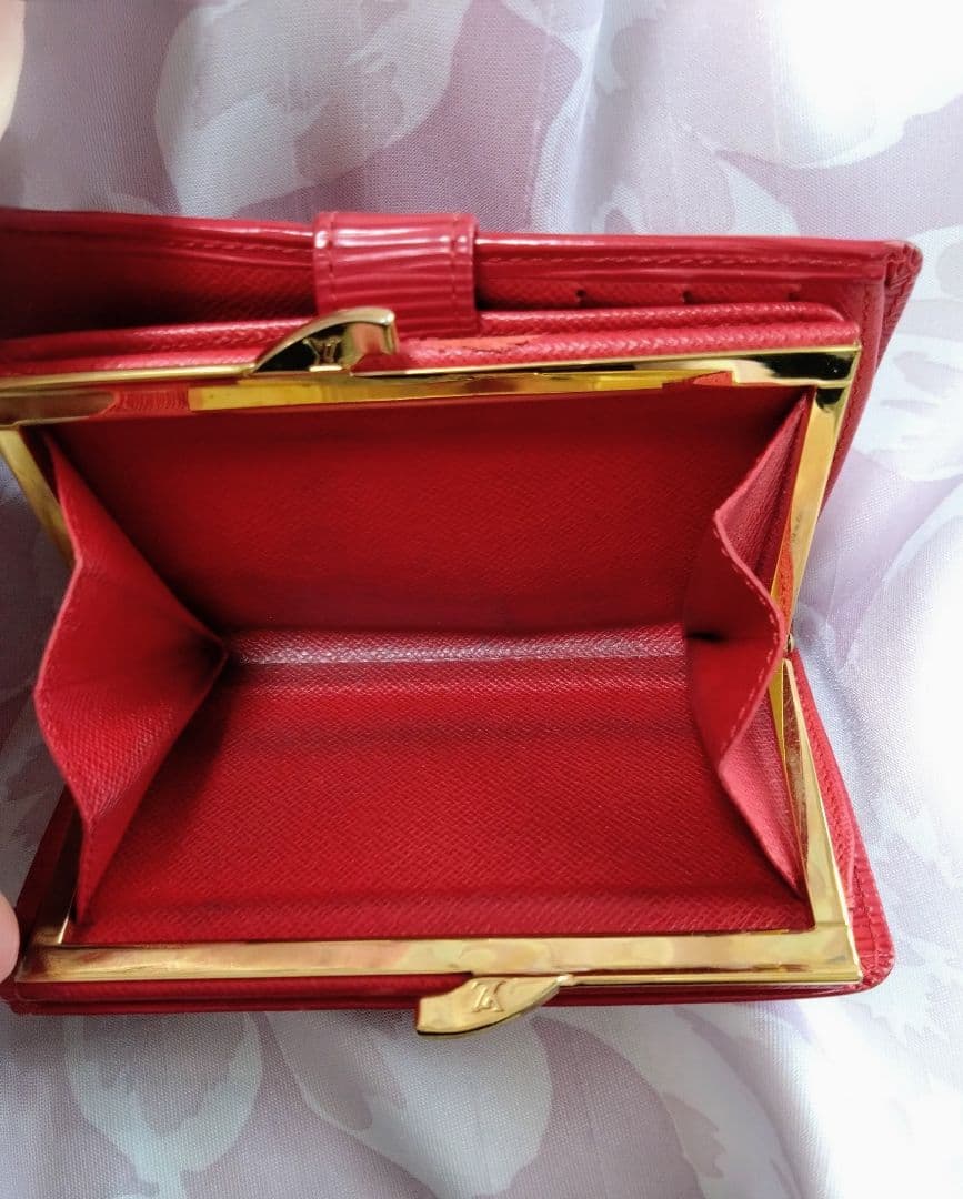 【お値下げ！】ルイヴィトン Louis Vuitton エピがま口財布 レッド