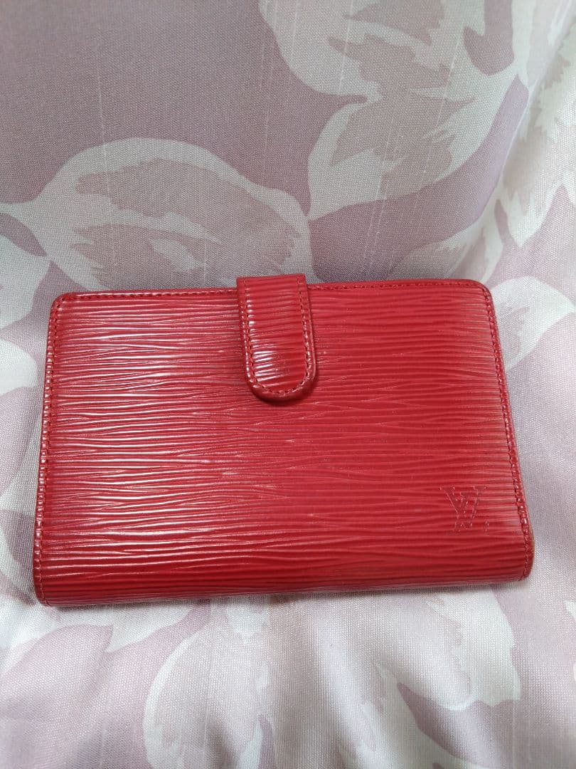 【お値下げ！】ルイヴィトン Louis Vuitton エピがま口財布 レッド
