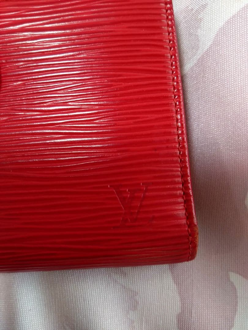 【お値下げ！】ルイヴィトン Louis Vuitton エピがま口財布 レッド