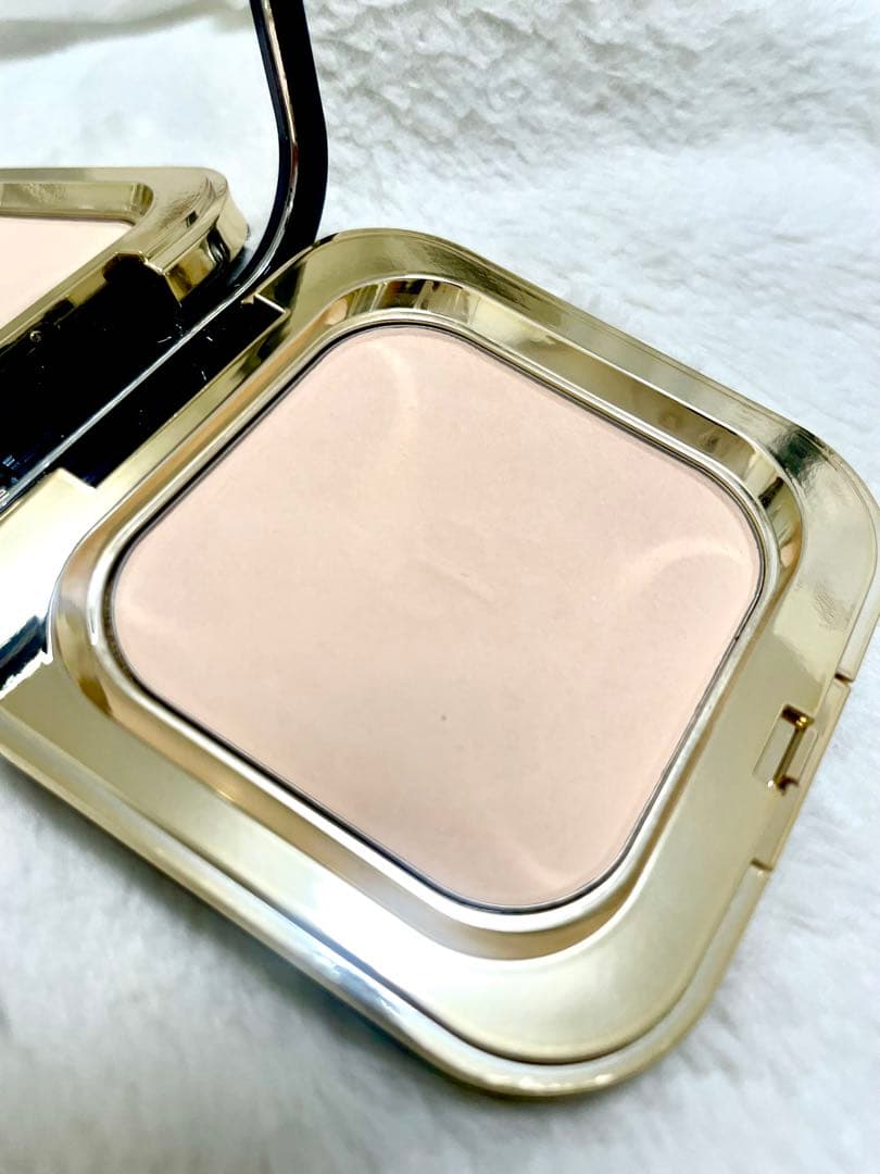 【美品】クレ・ド・ポーボーテ プードルコンパクトエサンシエル n パウダー