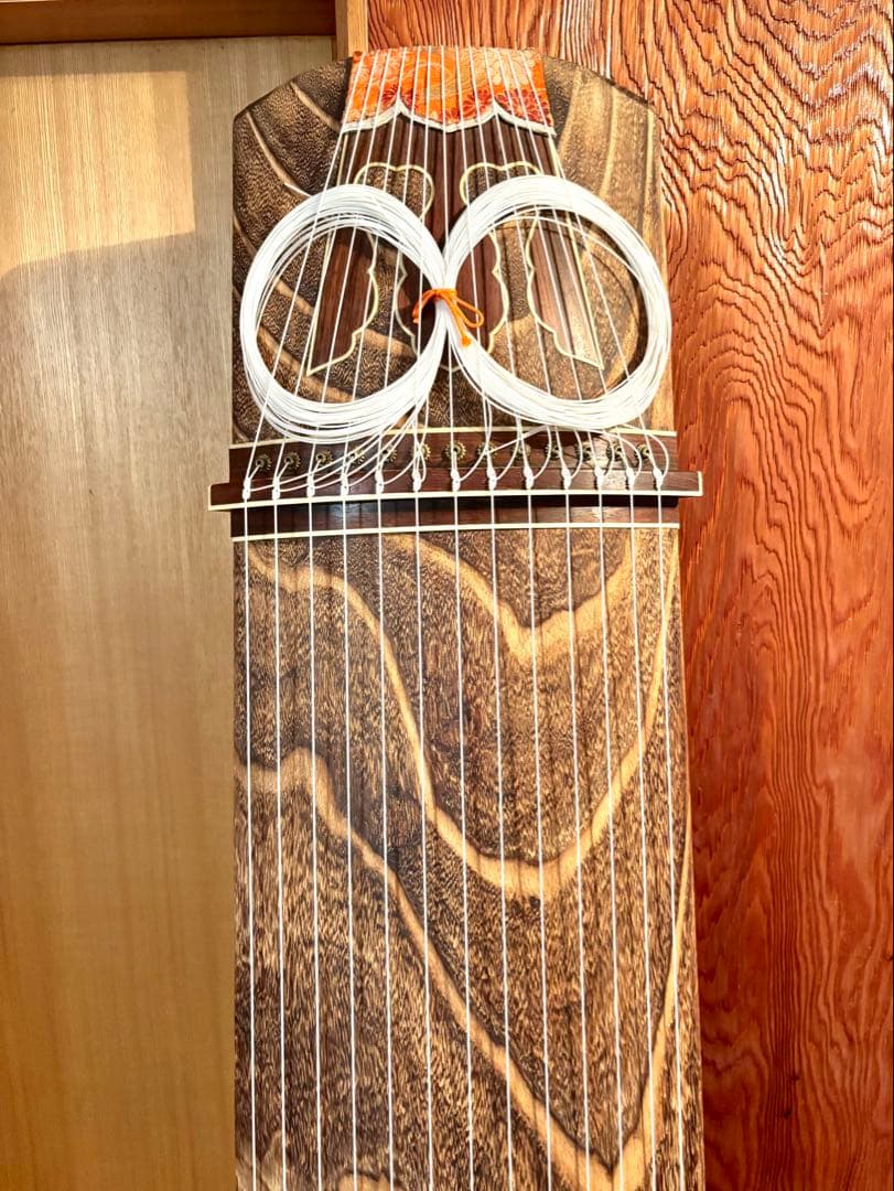 琴 13弦 すだれ彫り 並甲 全長185cm