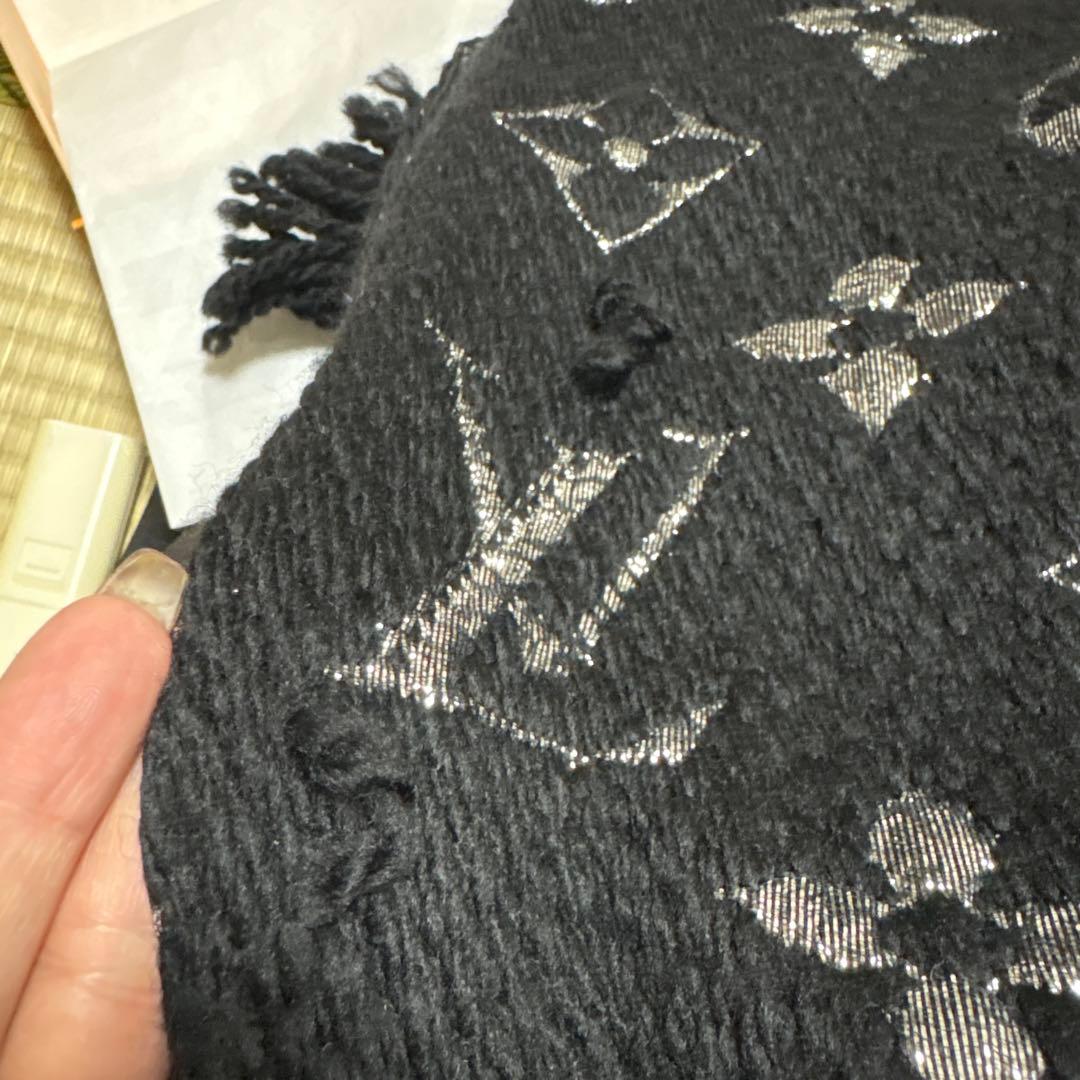 LOUIS VUITTON ブラック マフラー 箱付き