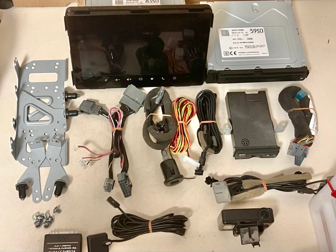 スズキ純正 9インチカーナビ NVF-0198zs03 83S0 2024