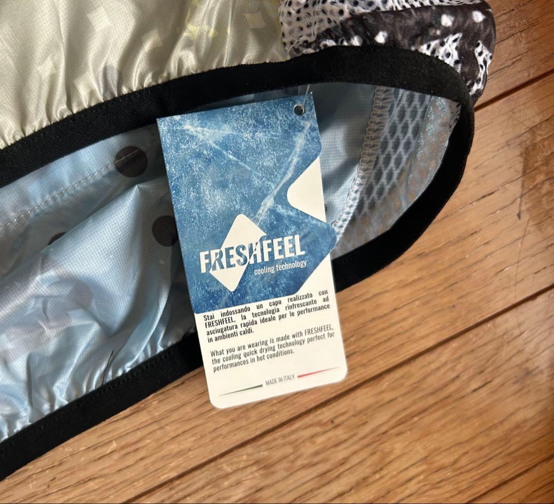 【新品タグ付】パンダーニPANDANI 長袖 ウィンドブレーカー