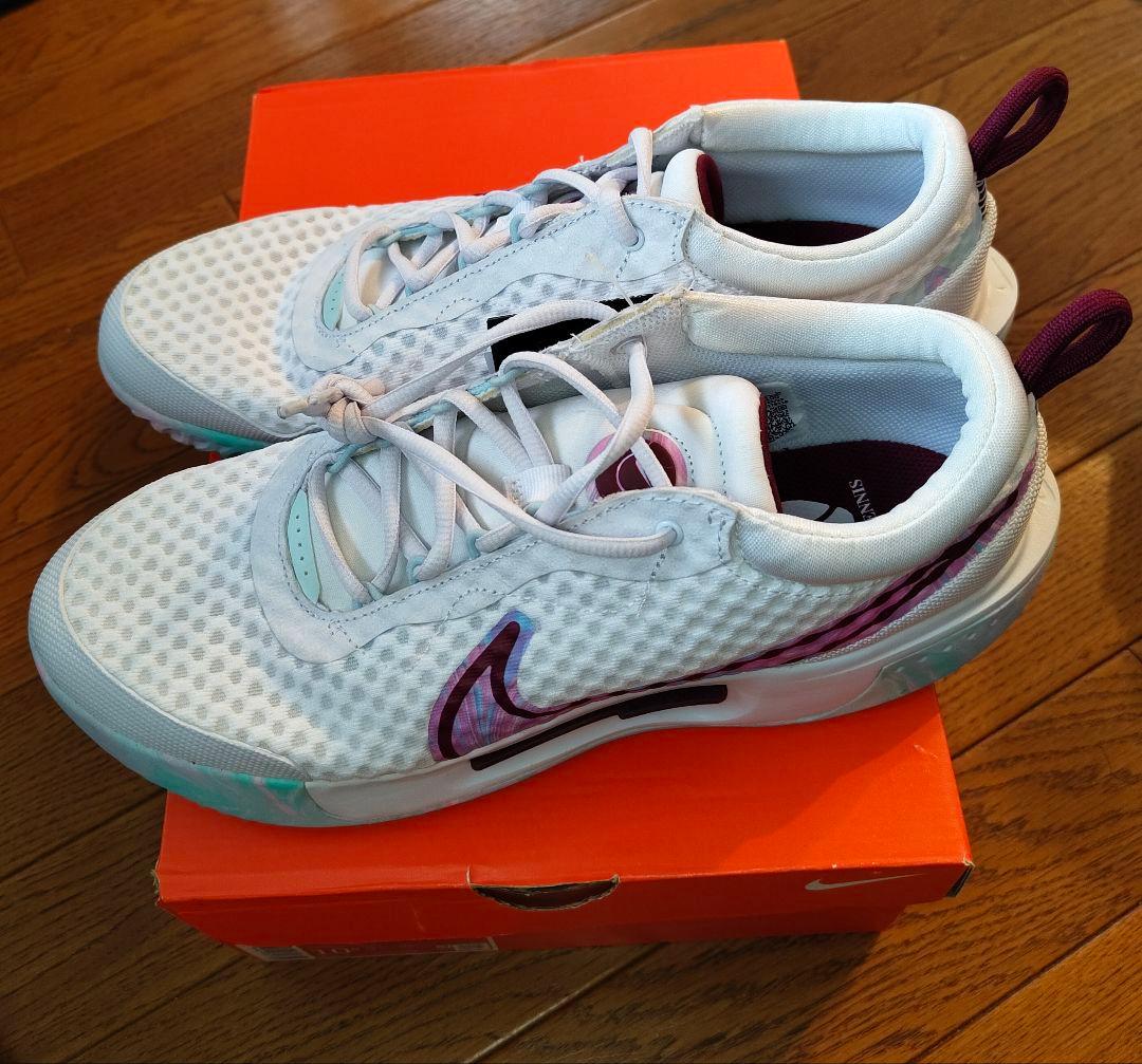 新品ナイキ Zoom Court Pro HC 27.5cm WHT