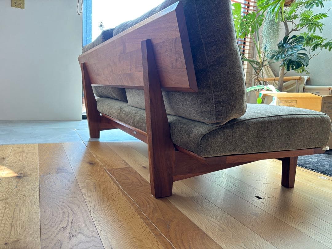 SOLID FURNITURE STORE 2.5人掛けソファ ウォールナット