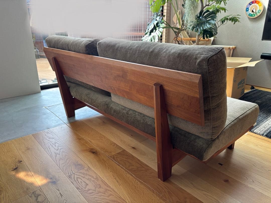 SOLID FURNITURE STORE 2.5人掛けソファ ウォールナット